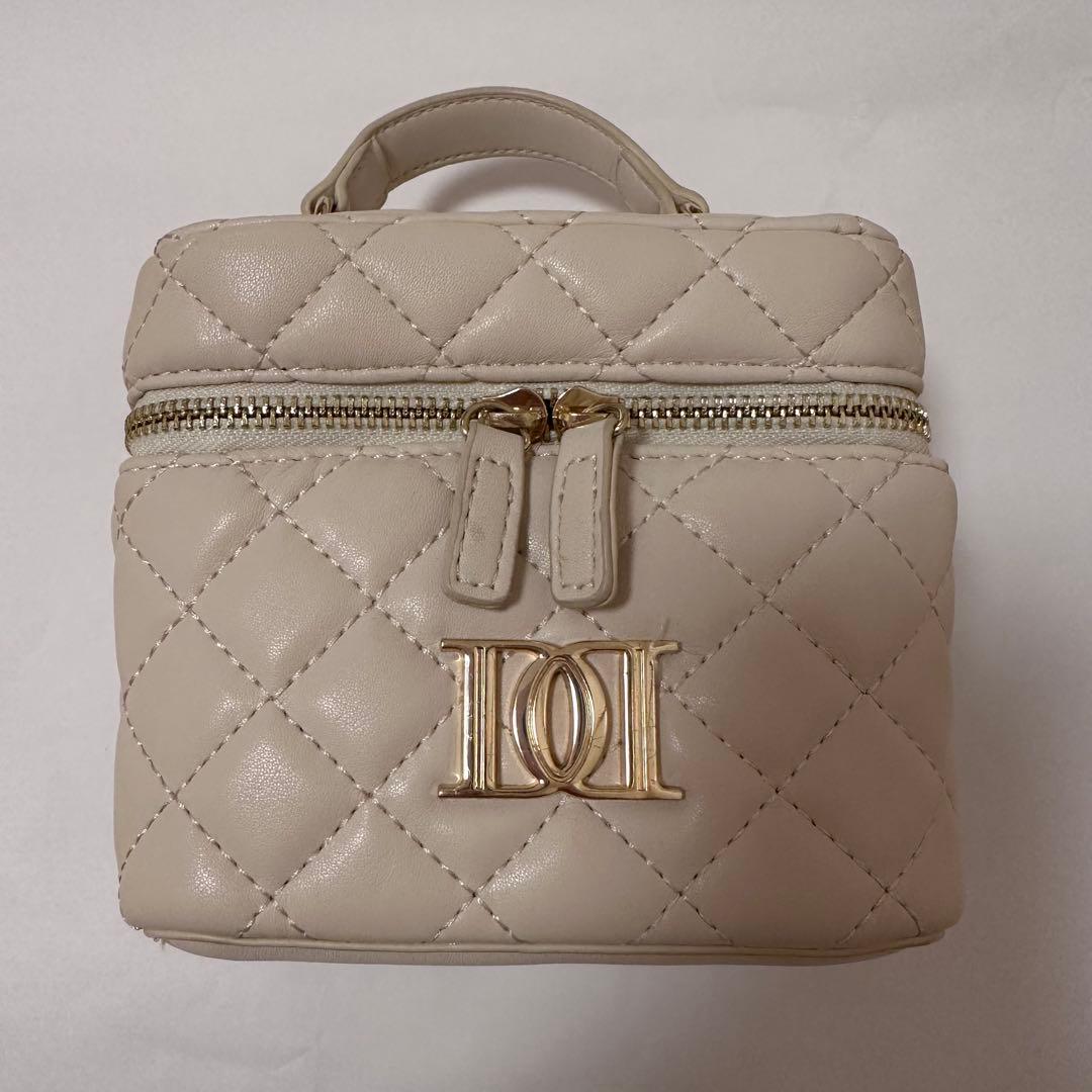 住*様 Darich ダーリッチ キルティングスクエアミニバッグ IVO アイボ