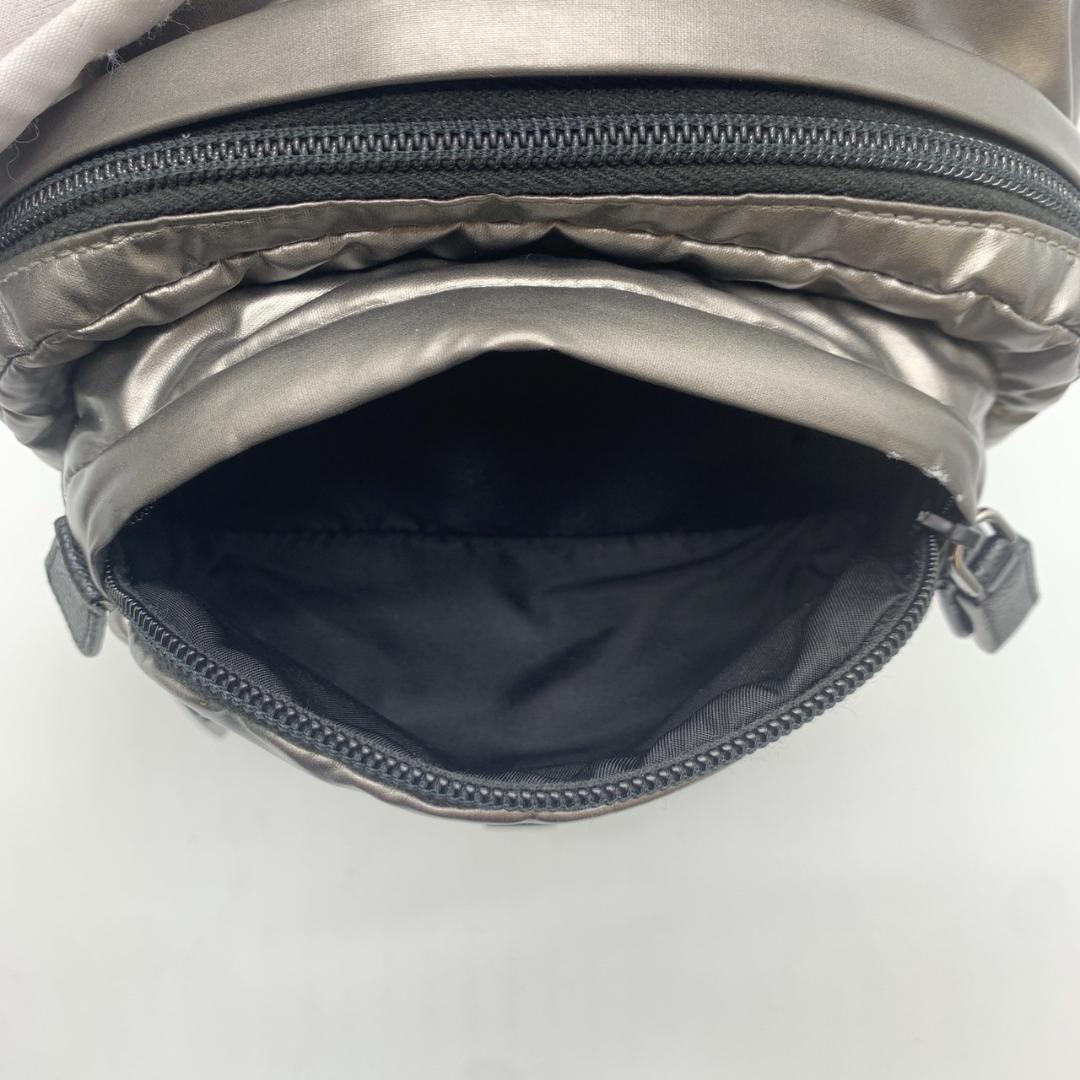 プラダ PVC ナイロン ボディバッグ ワンショルダー 1BZ026 シルバー