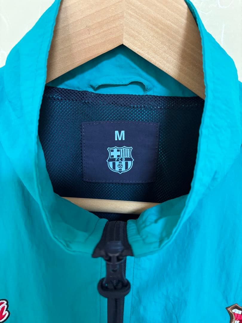 FC Barcelona ナイロンジャケット Mサイズ