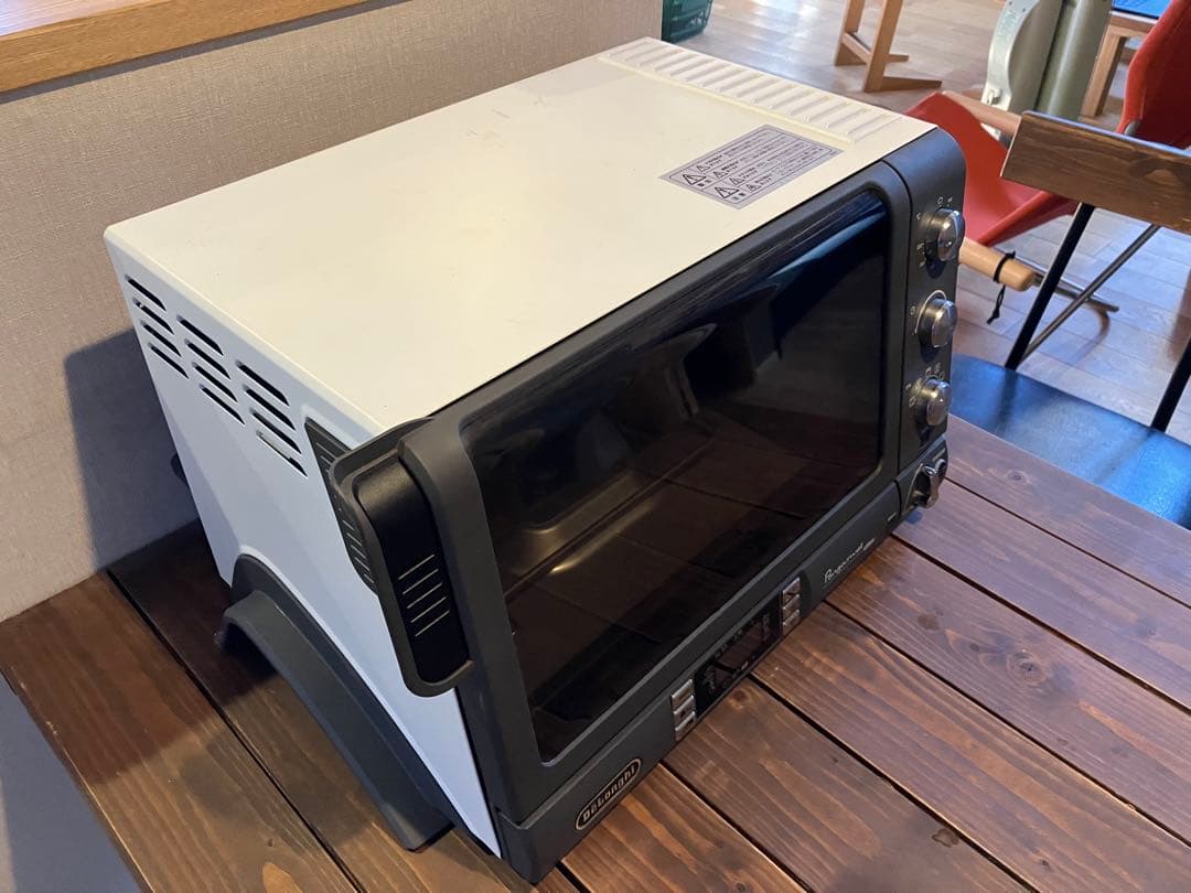 DeLonghi コンベクションオーブン　EOB2071J-5W