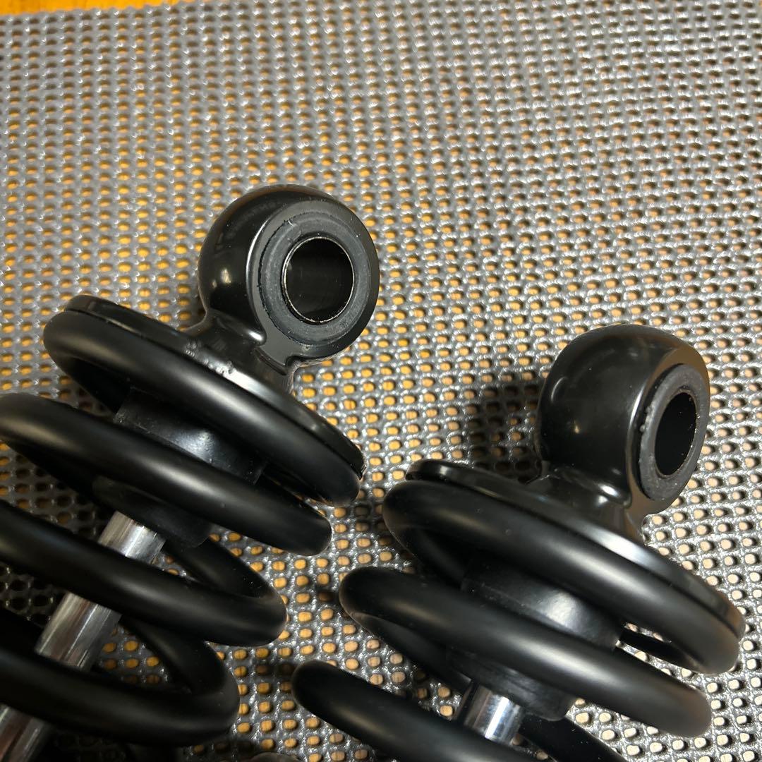 まんちん　SR400 GOODS サスペンション