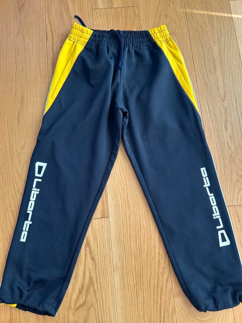 【美品】リベルタ　ユニフォーム　130 ジャージ　長袖　サッカー