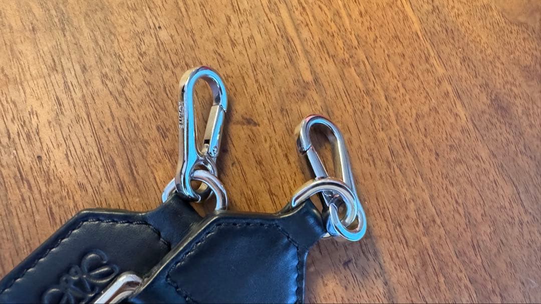 LOEWE ショルダーバッグ カメラバッグ ソフトグレインカーフ ロゴ ブラック