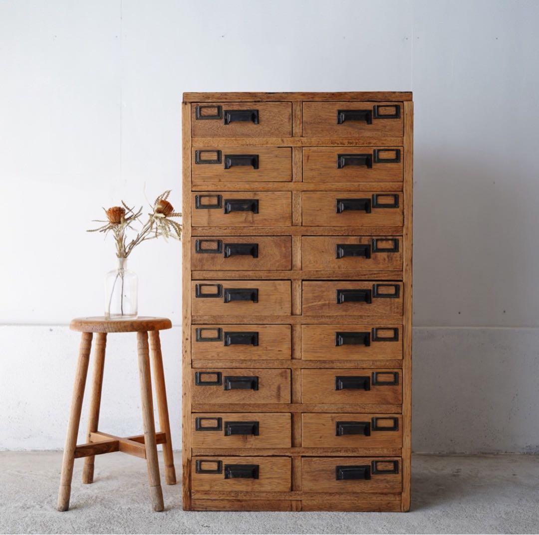 18杯の引き出し　チェスト