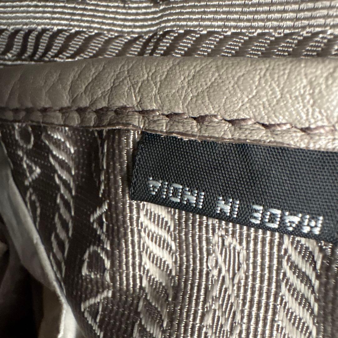 PRADA グレー レザートートバッグ