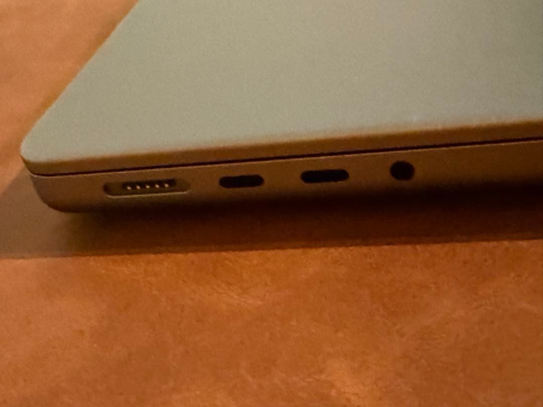 【極美品】M1 Pro MacBook 14インチ1TB 32GB