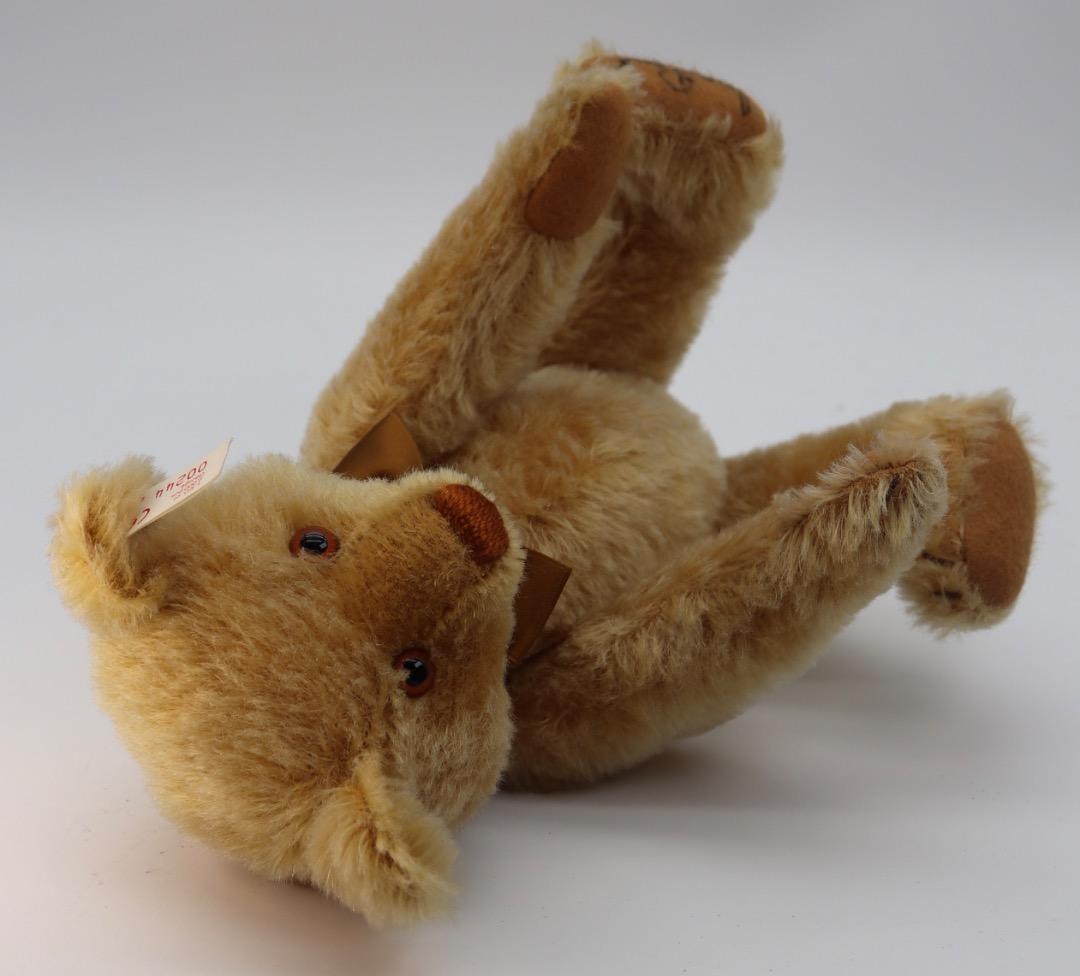 シュタイフ・テディベア e 限定2000体 Witneyの限定品