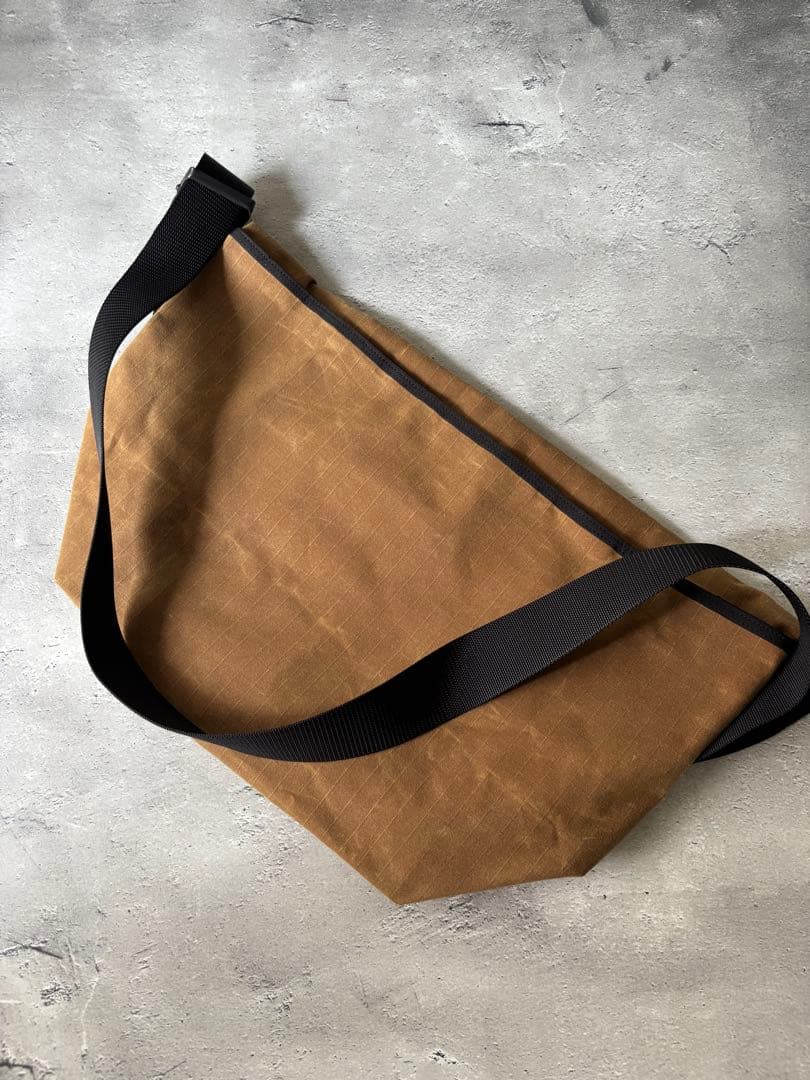 シュタク　shtak　ブルーラグメッセンジャーバッグ