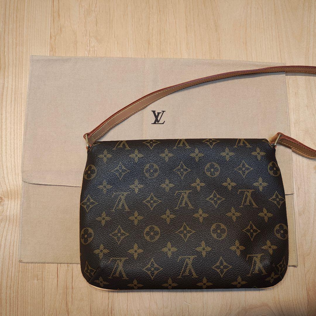 Louis Vuitton　ルイヴィトン　モノグラム ミュゼットタンゴ　バッグ