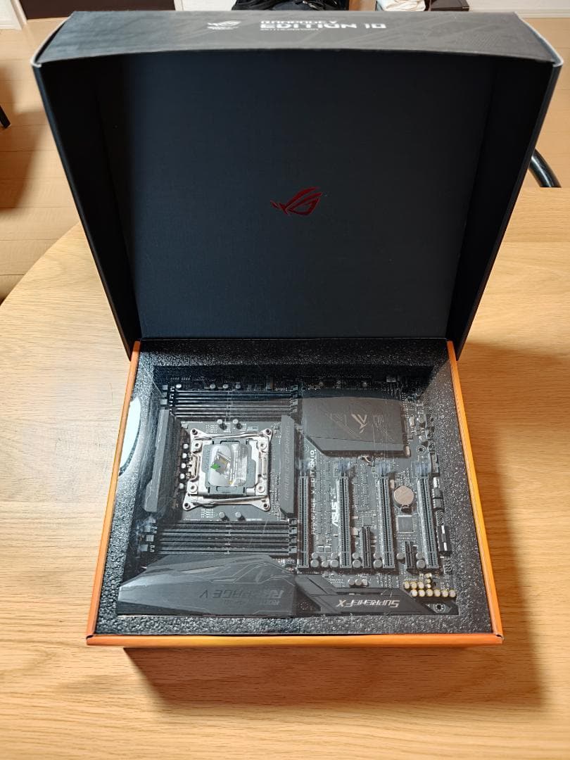 マザーボード ASUS ROG Rampage V Edition 10