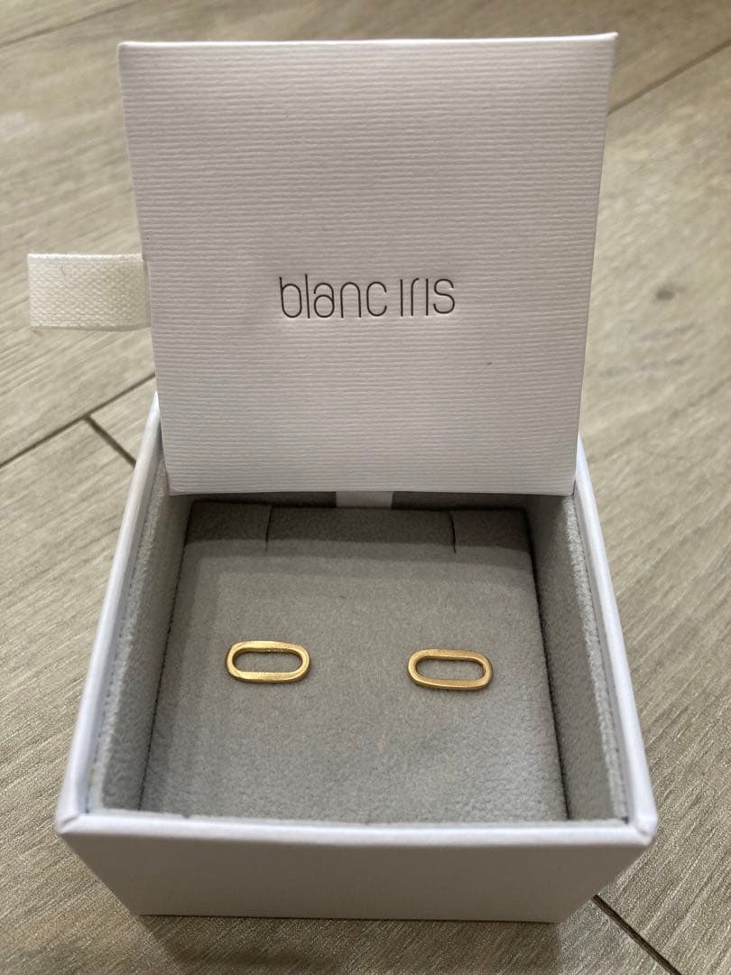 ブランイリスblanciris ピアス　片耳ピアス×2 k18