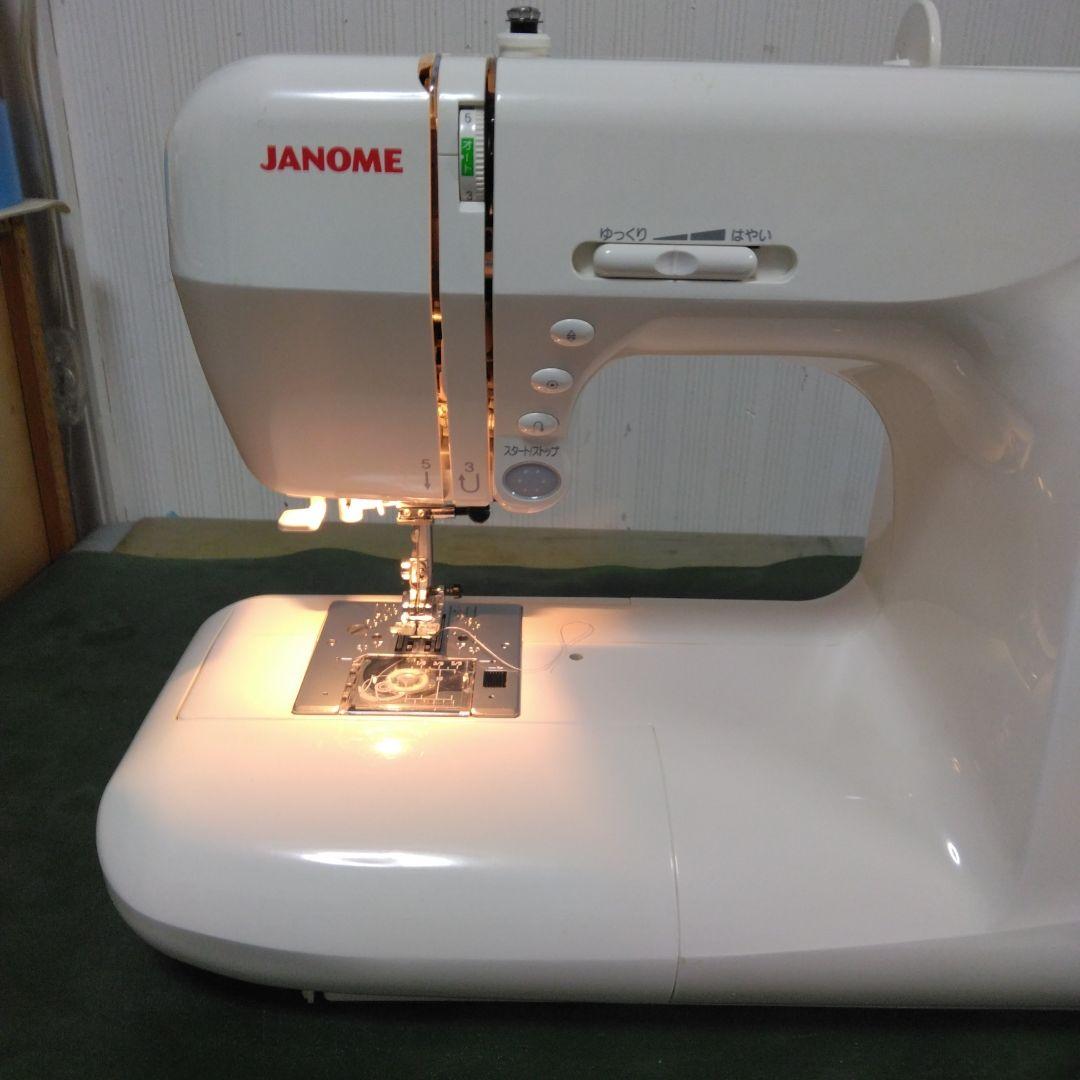 ジャノメミシンJN-700型、美品。