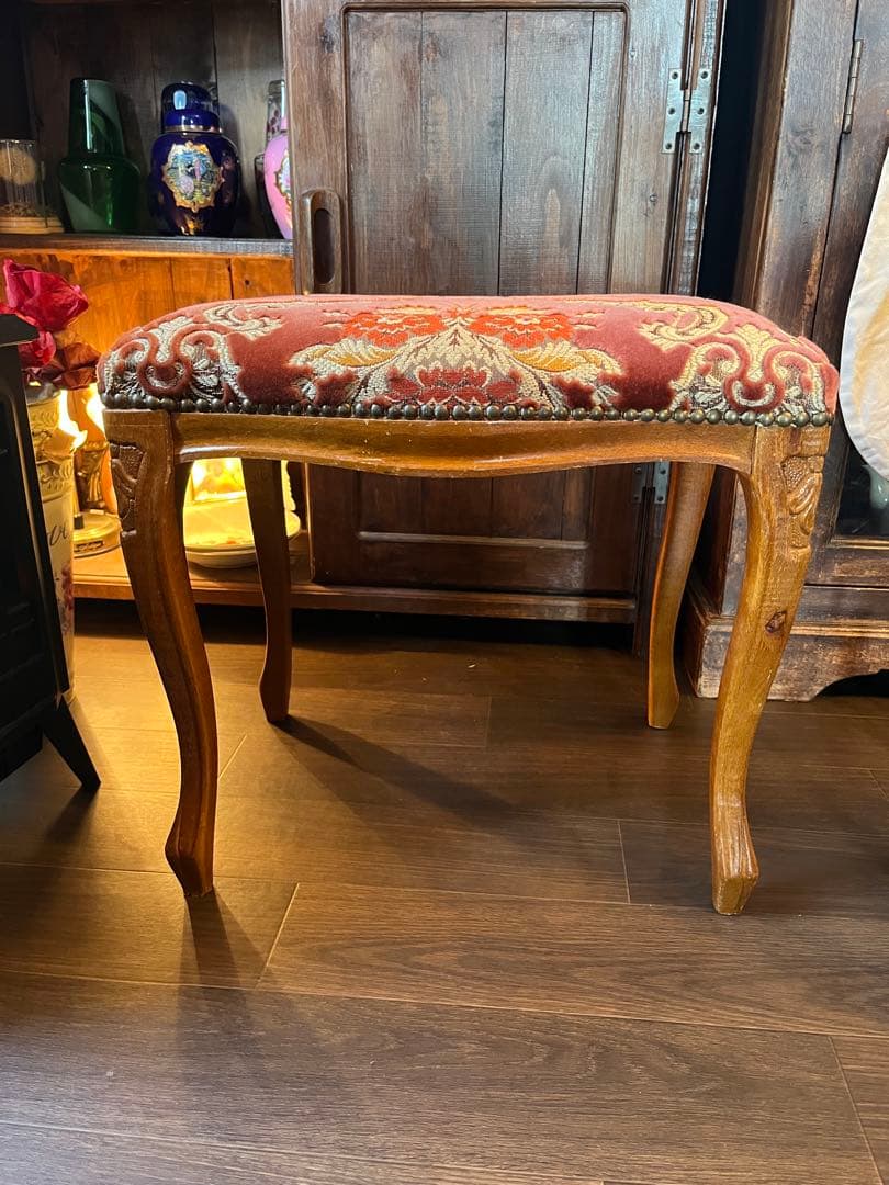 レトロな椅子　高さ　　42センチ