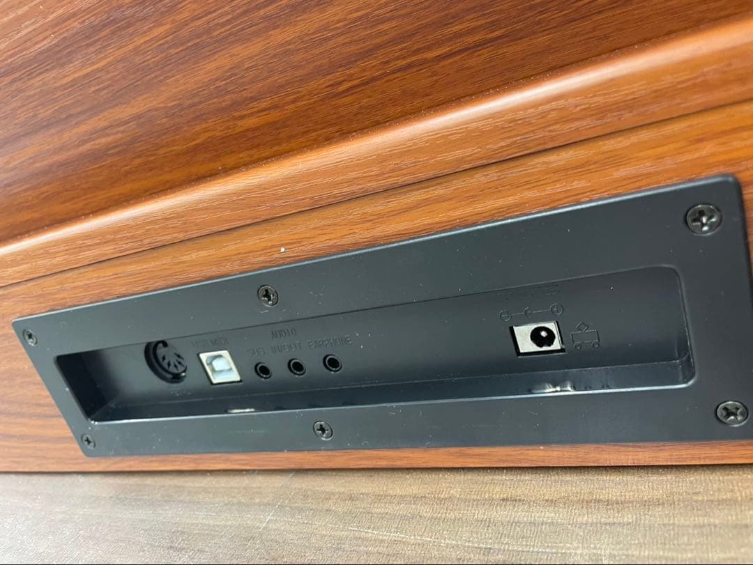 電子ピアノ88鍵盤　給電タイプ　木目調ボディ　ウォールナット