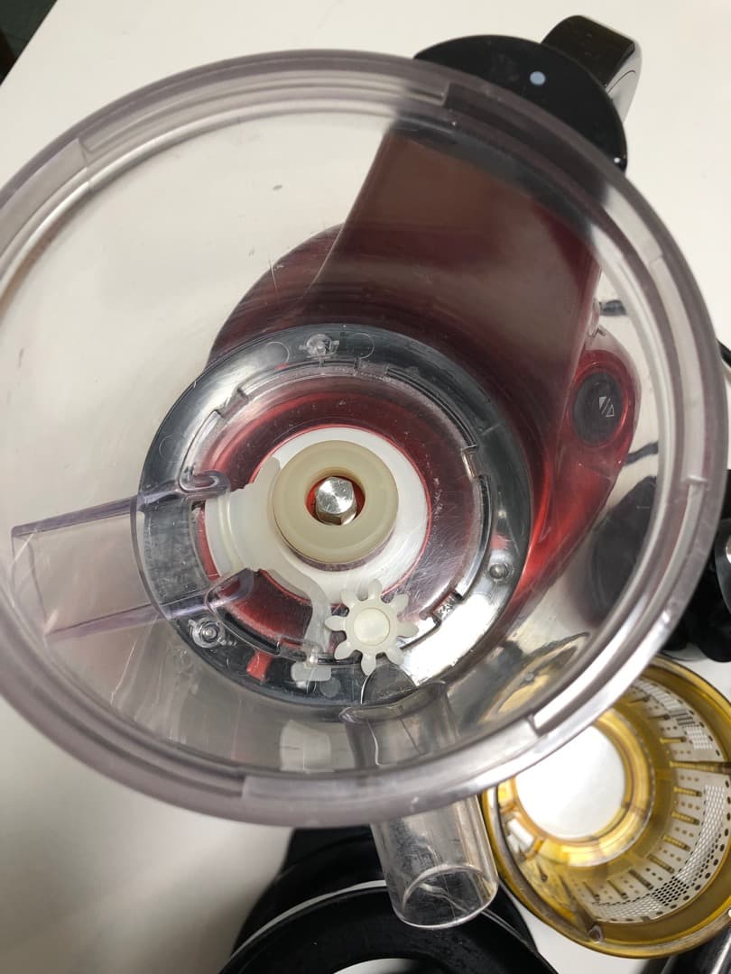 タイムセール！siroca スロージューサー SSJ-110 赤