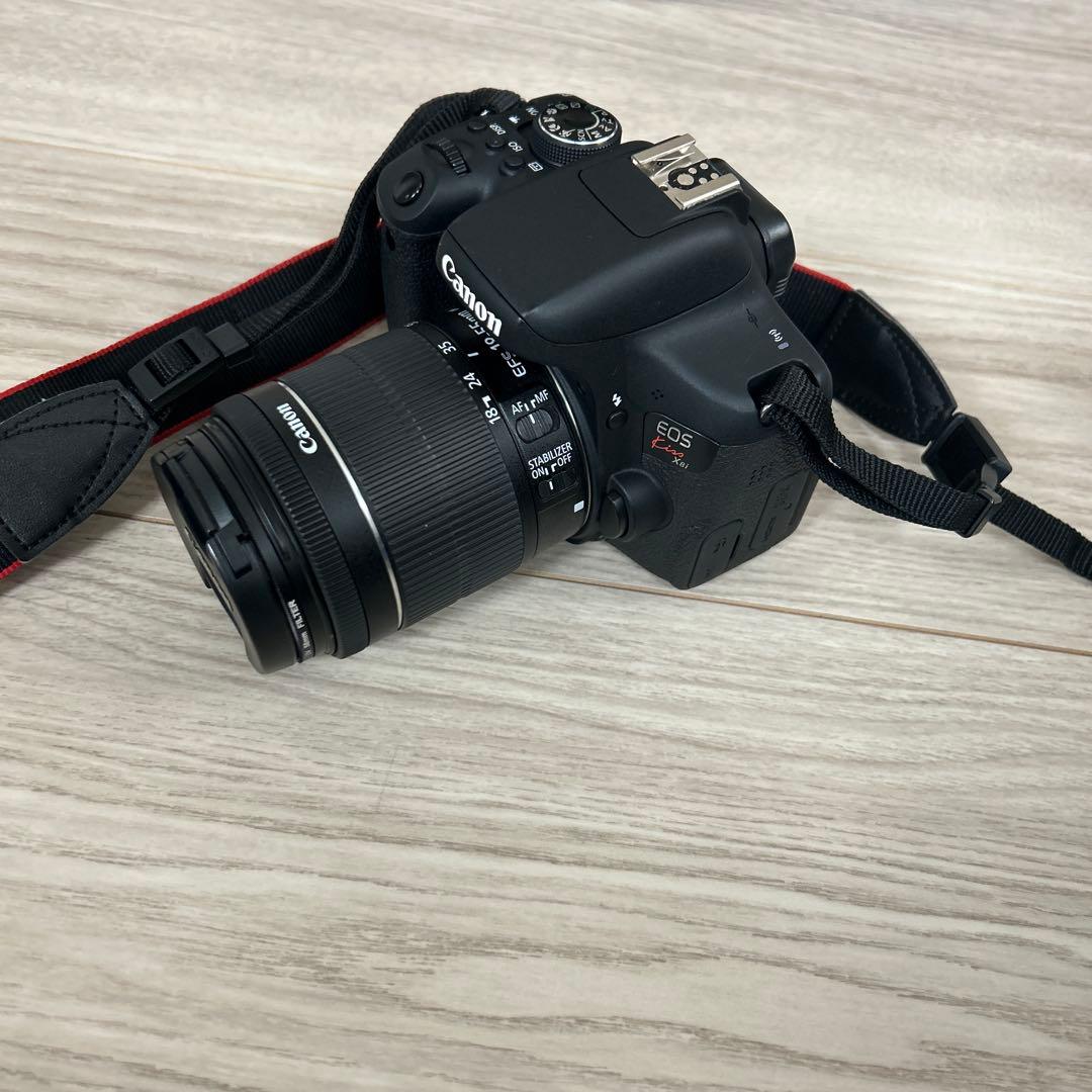 Canon キヤノン kiss X8i ダブルレンズキット　一眼レフ