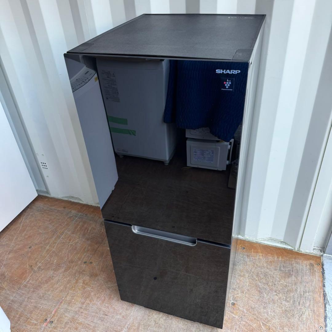80⭐️2021年製美品★シャープ　冷蔵庫　ブラック　黒　ガラス扉　右、左開き