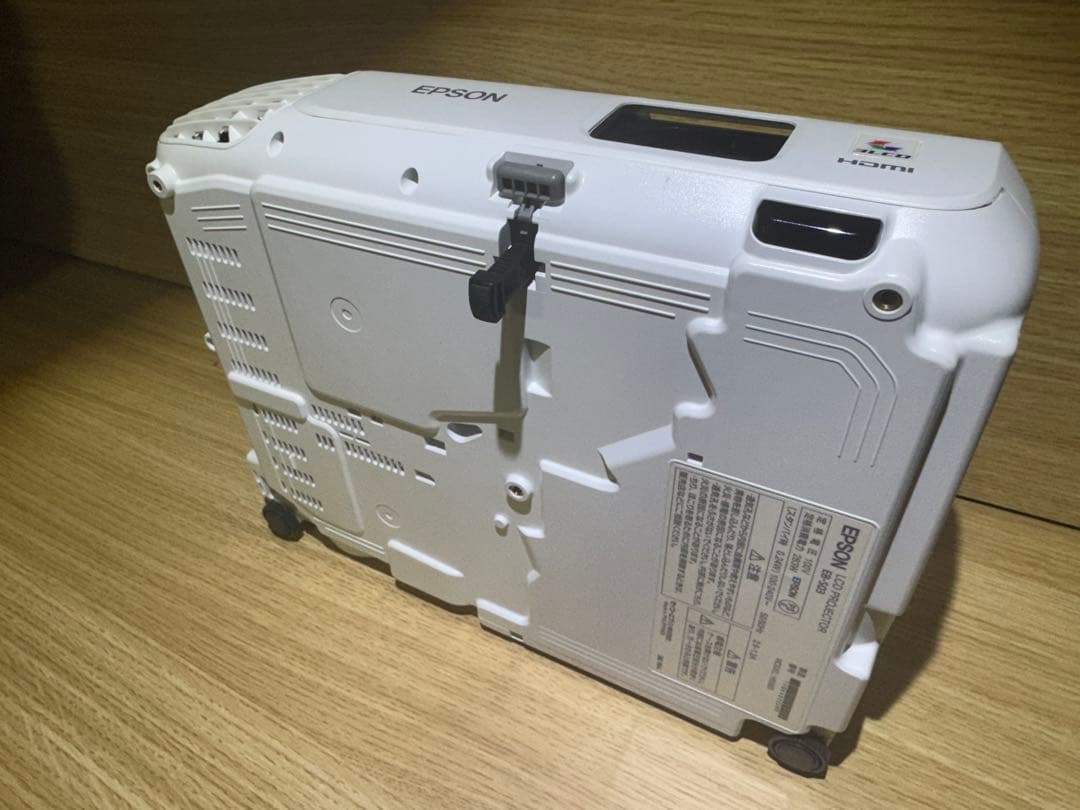 EPSON EB-s03 プロジェクター 本体