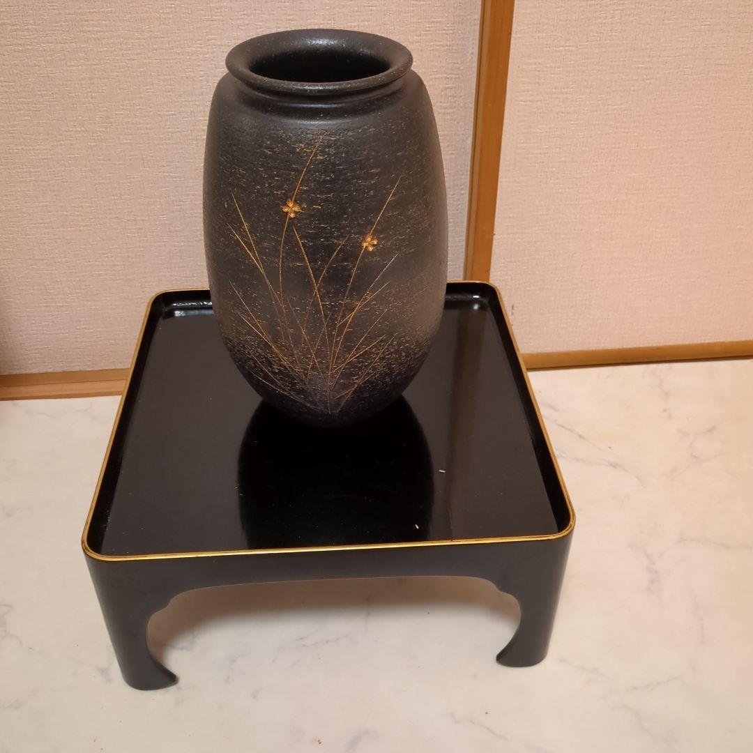 お正月　黒　陶器花瓶