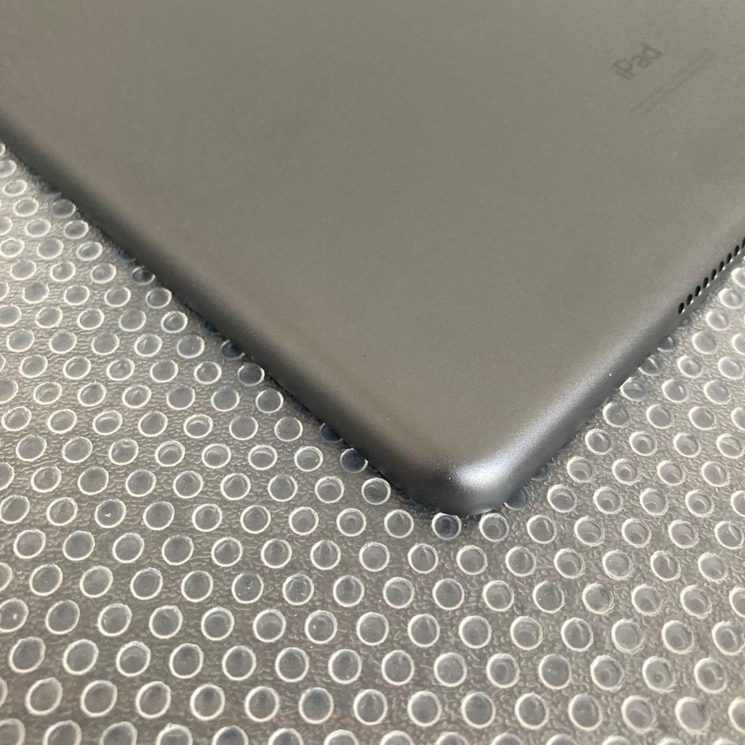 3391 美品☆電池ほぼ新品☆iPad7第7世代32GB WIFIモデル☆