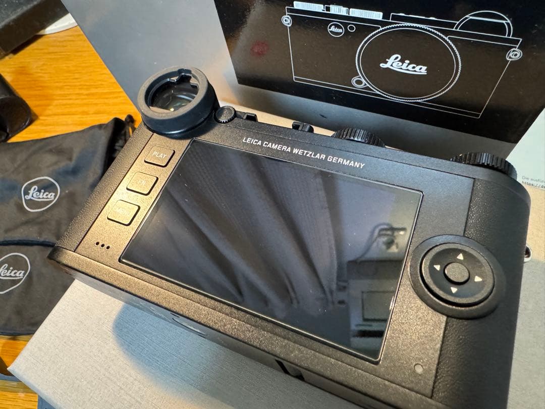 Leica CL ボディ　箱、予備バッテリー、M-Lアダプター、サムレスト付き