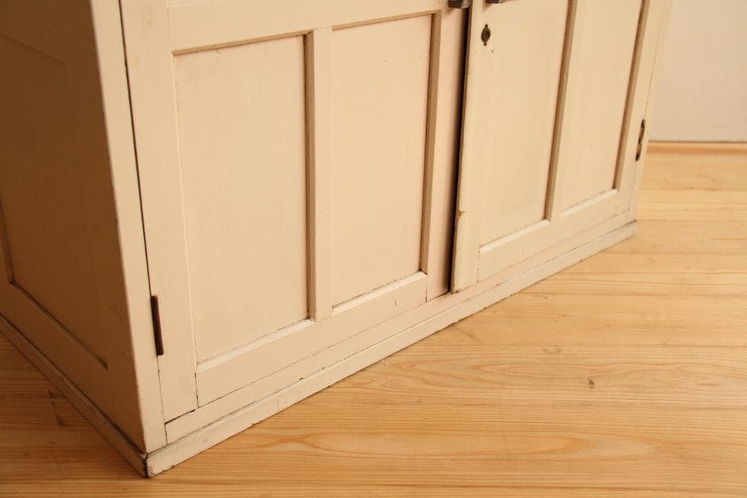 棚　キャビネット　木製　高さ82㎝　白　アンティーク　レトロ　古道具