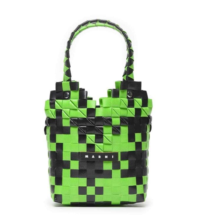 マルニ　MARNI グリーンとブラックのかごバッグ