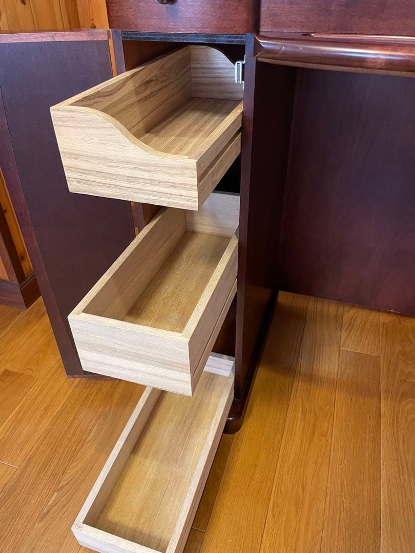 セット販売2万円　ドレッサー　大塚化学社製　椅子とセットで購入してください