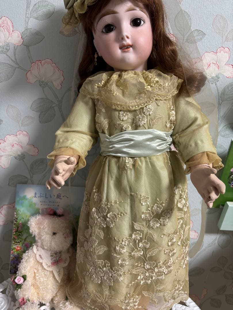 オーダー品です。 ７２センチのドレスとボネと下着等