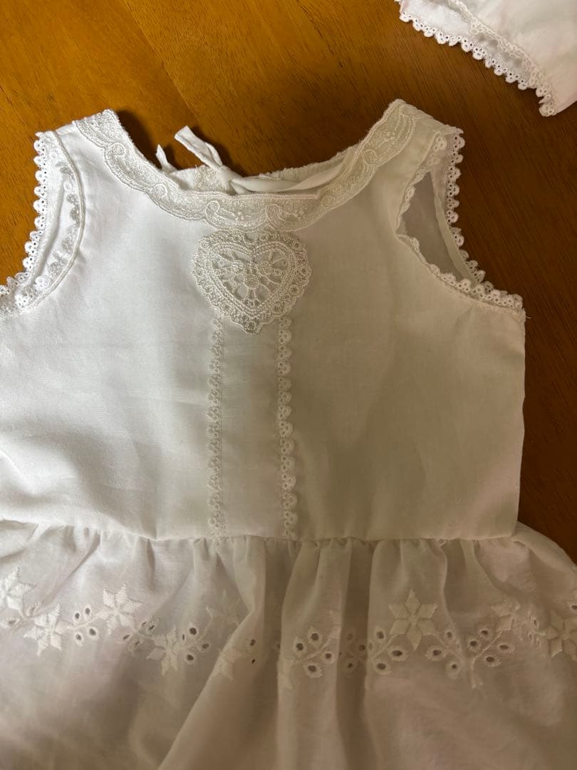 オーダー品です。 ７２センチのドレスとボネと下着等