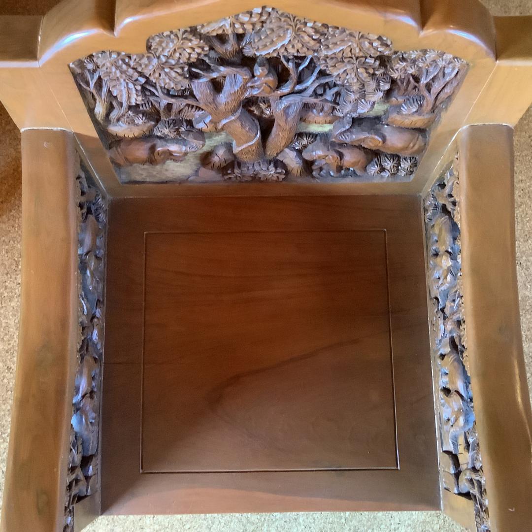 【重厚彫刻椅子】象の群れモチーフ　木製彫刻アームチェア 4脚セット 希少大型家具