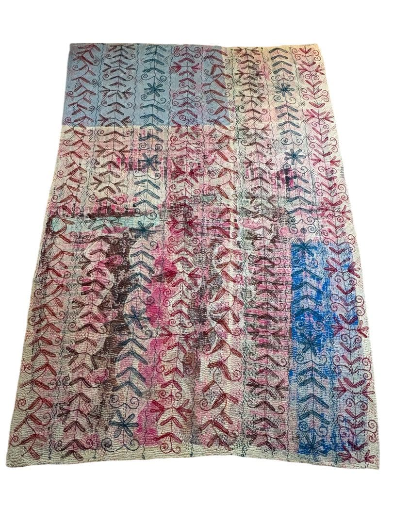 スザニ刺繍　ヴィンテージカンタキルト　セール中　インド　手仕事