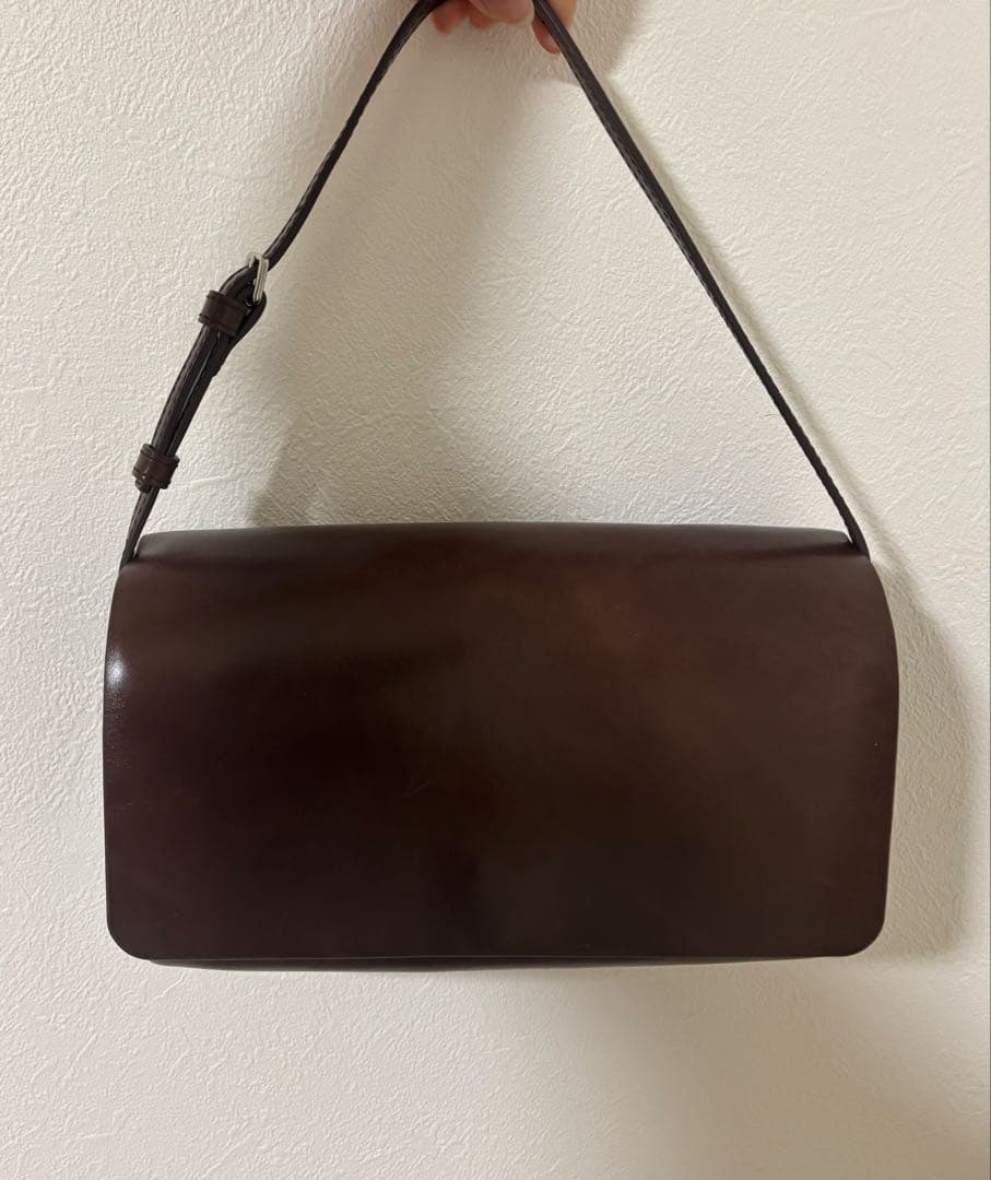 完売品　ETRE TOKYO レザーミニフラップバッグ