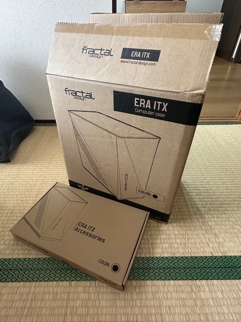 PCケース(自作PC用) Era ITX Carbon - TG (FD-CA-ERA-ITX-BK)