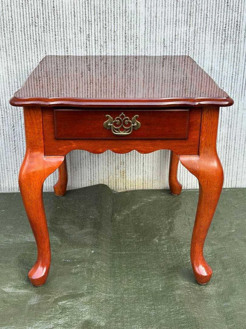 【サイドテーブル】木製　猫足　収納　花台　飾り台　インテリア　綺麗です◎