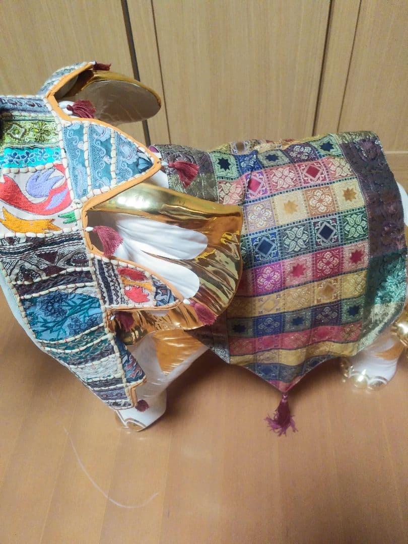 [引き取り限定]　陶器製　ゾウの置き物　‼️