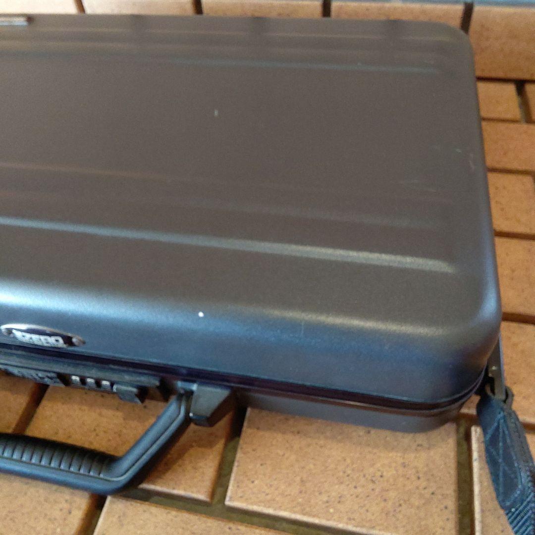 ゼロハリバートン