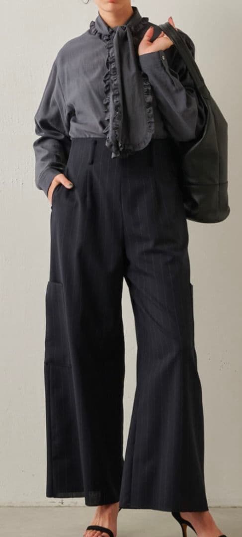 Whim Gazetteウィム ガゼット　フリルボウブラウス