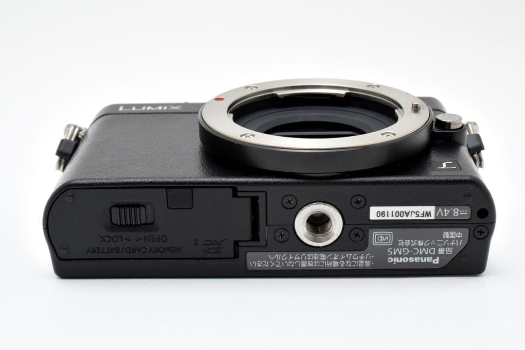 Panasonic LUMIX DMC-GM5 ブラック 本体とバッテリー