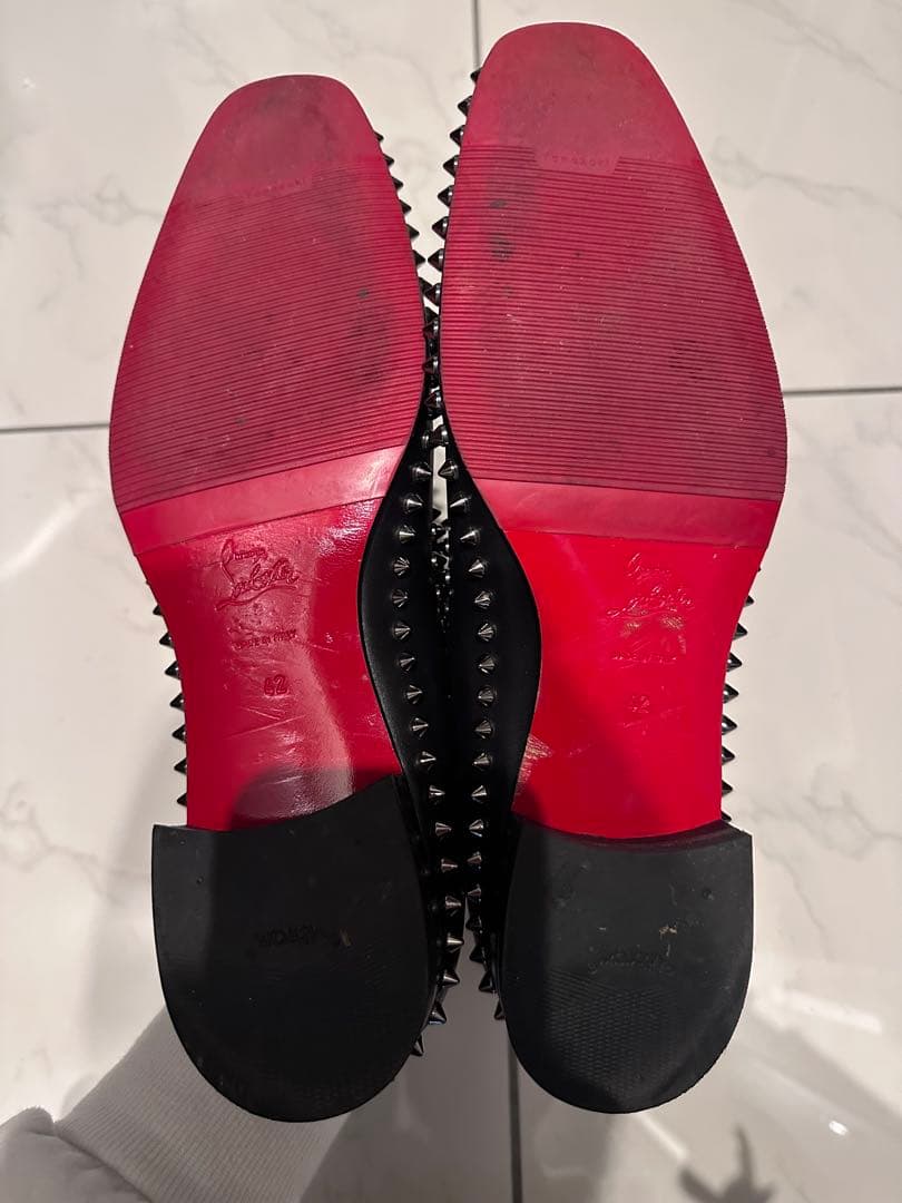 じぇねらりすと　クリスチャンルブタン 革靴　スタッズ