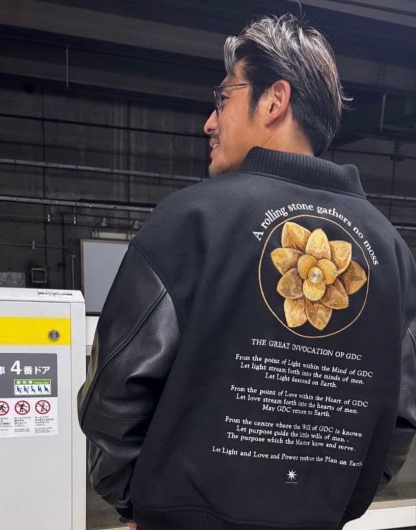 GDC LOTUS Stadium Jumper Lサイズ★