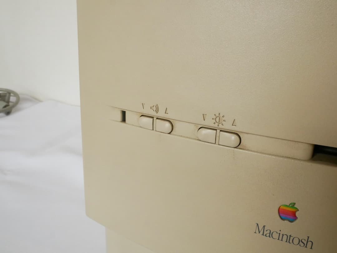 Macintosh ColorClassic II(Norton FDほか付属)