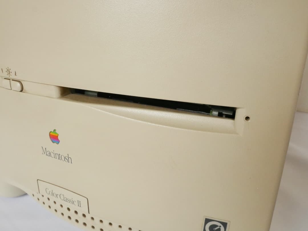 Macintosh ColorClassic II(Norton FDほか付属)