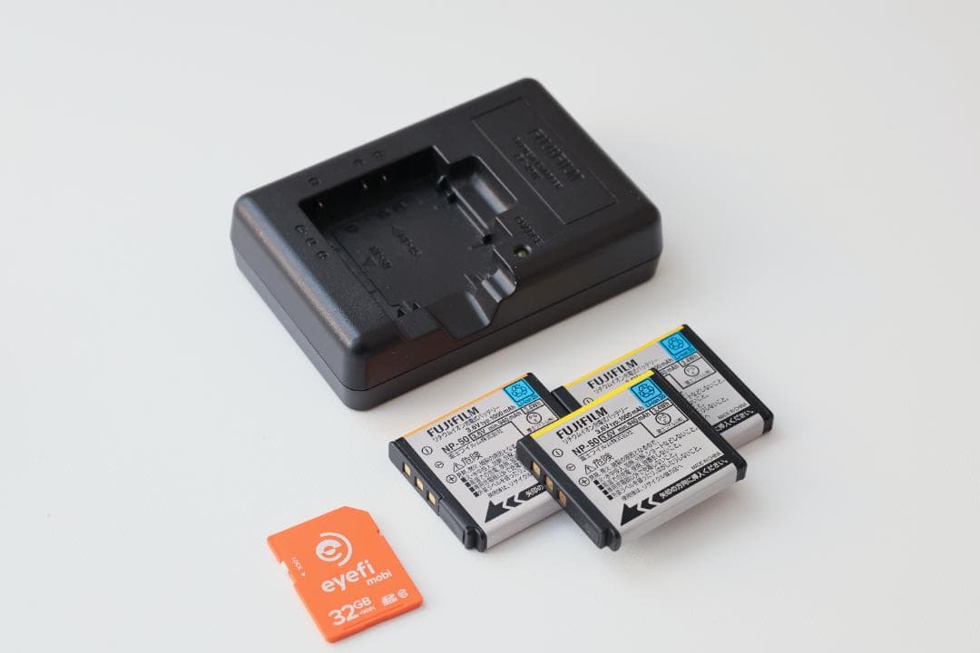 FUJIFILM FinePix ２台セット　XP200 防水＆F600EXR