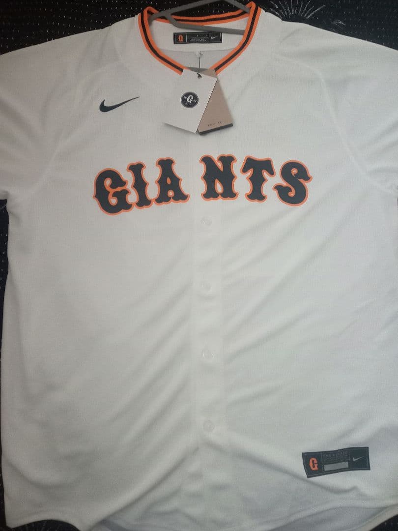 【最優秀中継ぎ受賞】巨人大勢投手直筆サイン入りユニフォーム