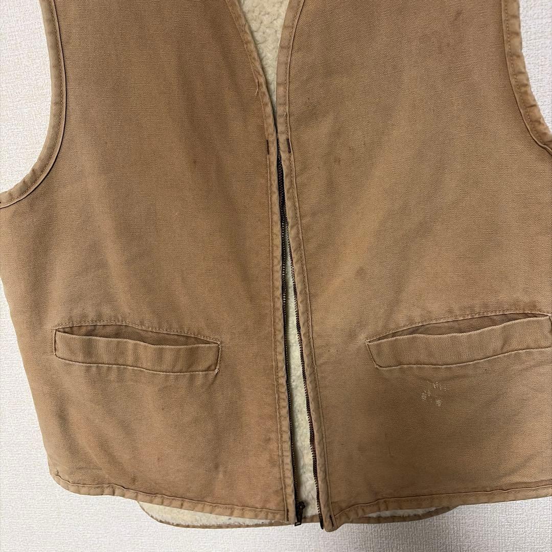 カーハート　ダックベスト