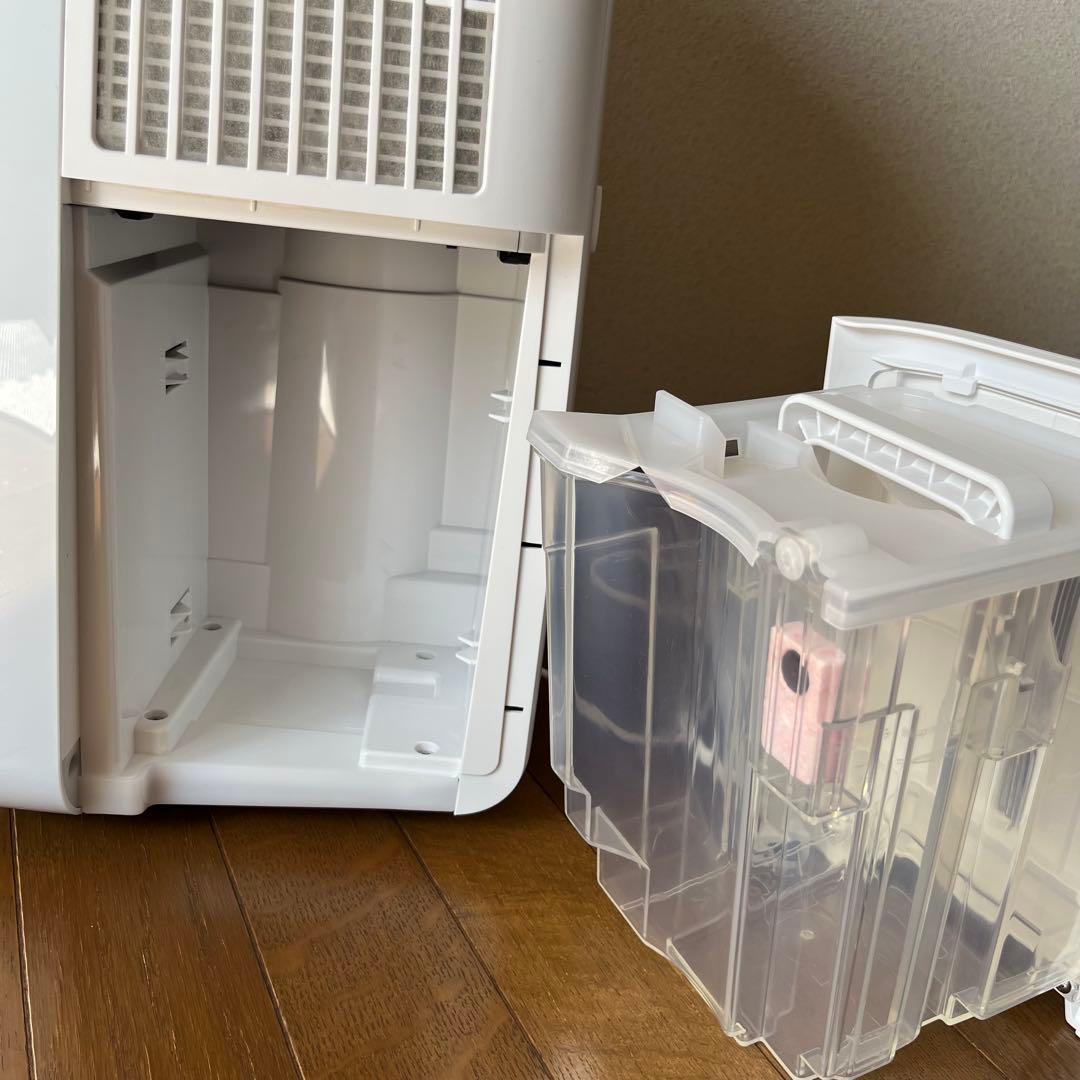 【美品】シャープ 衣類乾燥除湿機 冷風機能 CM-S100-W