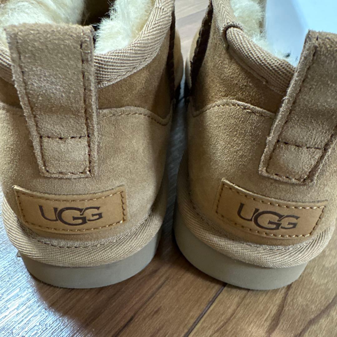 UGG アグクラシックウルトラミニCHE 23cm ブーツ ムートンチェスナット