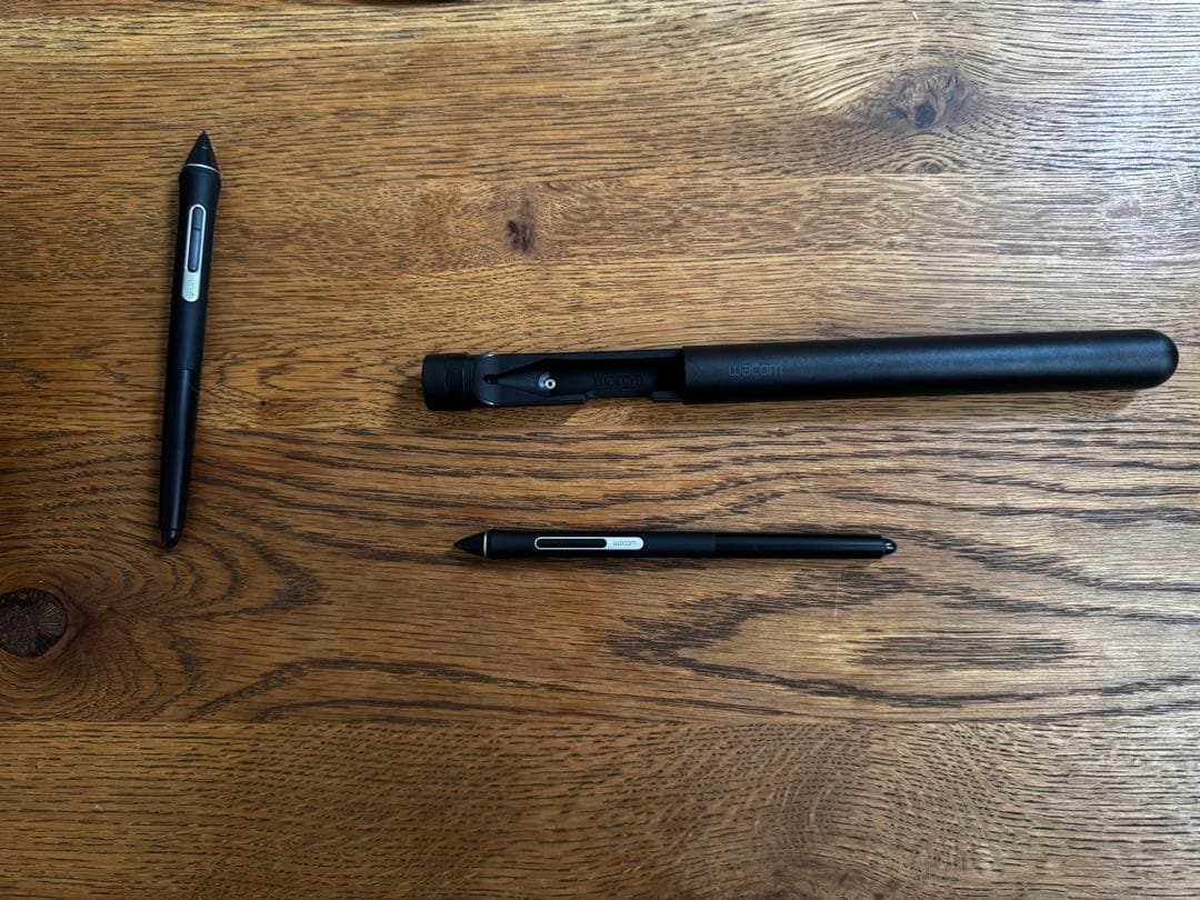 ワコムWacom Cintiq Pro液晶ペンタブレット+スタンド+スリムペン