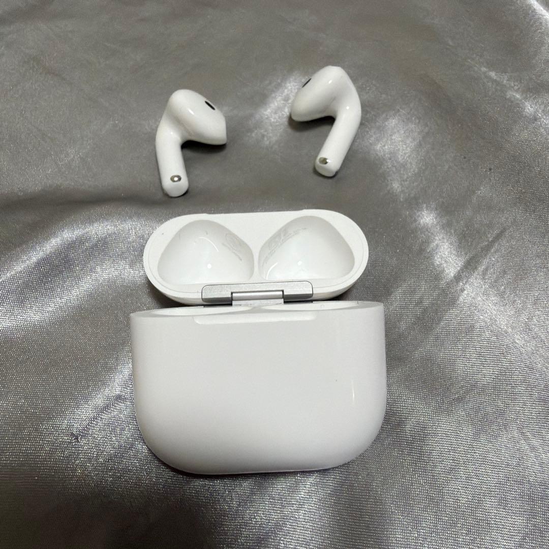 AirPods 本体 ホワイト